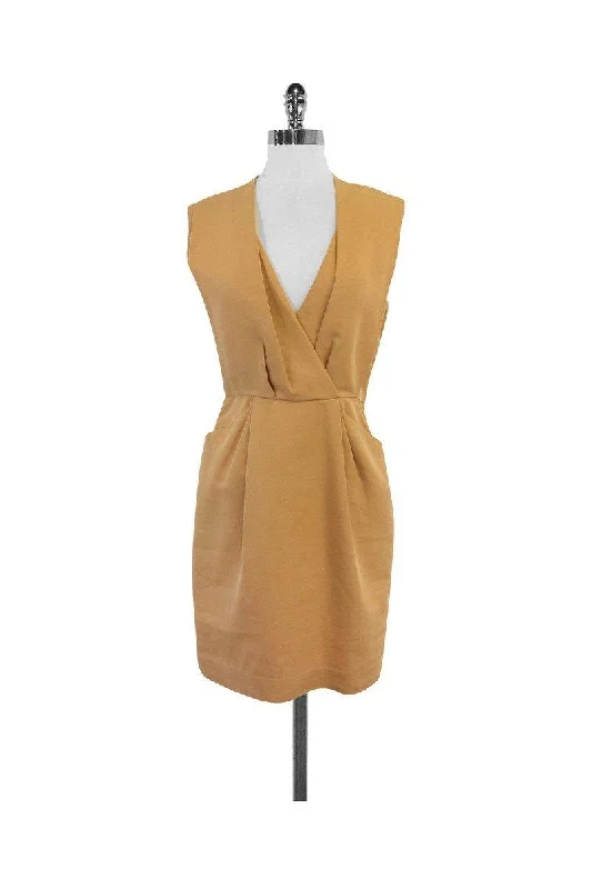 Ruffled Women Dress with Multiple Layers for a Playful and Girly Style Ruffled Women Dress with Multiple Layers for a Playful and Girly Style 3.1 Phillip Lim - Light Orange Dress Sz 4 Ruffled Women Dress with Multiple Layers for a Playful and Girly Style Ruffled Women Dress with Multiple Layers for a Playful and Girly Style 3.1 Phillip Lim - Light Orange Dress Sz 4