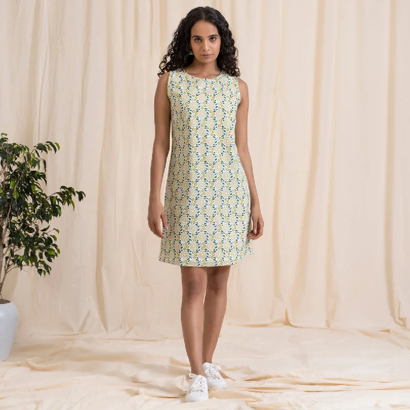 Long - Sleeve Women Dress in Velvet for a Luxurious Winter Look Long - Sleeve Women Dress in Velvet for a Luxurious Winter Look Cotton Sleeveless Dress for Women | Yellow & Green Long - Sleeve Women Dress in Velvet for a Luxurious Winter Look Long - Sleeve Women Dress in Velvet for a Luxurious Winter Look Cotton Sleeveless Dress for Women | Yellow & Green