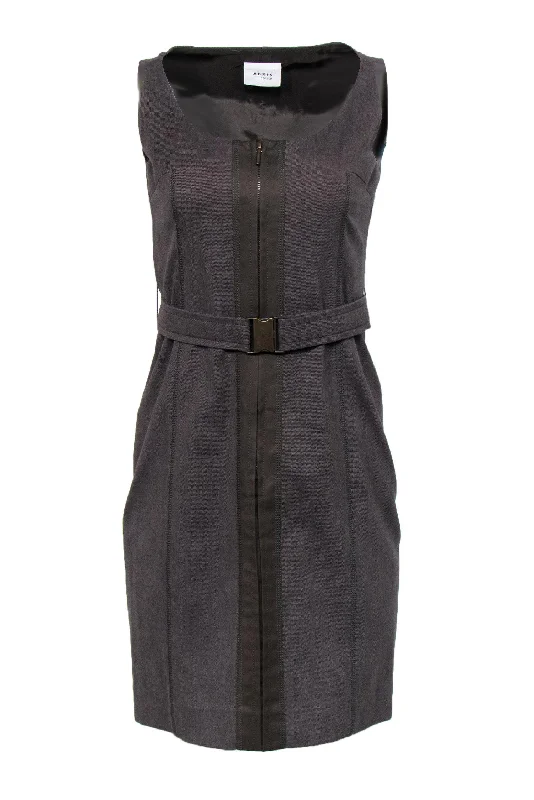Shift Women Dress with a Simple and Classic Design for Everyday Wear Shift Women Dress with a Simple and Classic Design for Everyday Wear Akris Punto - Grey Cotton Zip-Up Dress w/ Belt Sz 6 Shift Women Dress with a Simple and Classic Design for Everyday Wear Shift Women Dress with a Simple and Classic Design for Everyday Wear Akris Punto - Grey Cotton Zip-Up Dress w/ Belt Sz 6