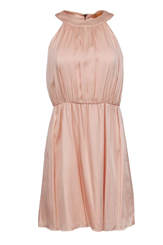 Ruffled Women Dress with Multiple Layers for a Playful and Girly Style Ruffled Women Dress with Multiple Layers for a Playful and Girly Style Alice & Olivia - Light Pink Silk Mini Dress Sz 4 Ruffled Women Dress with Multiple Layers for a Playful and Girly Style Ruffled Women Dress with Multiple Layers for a Playful and Girly Style Alice & Olivia - Light Pink Silk Mini Dress Sz 4