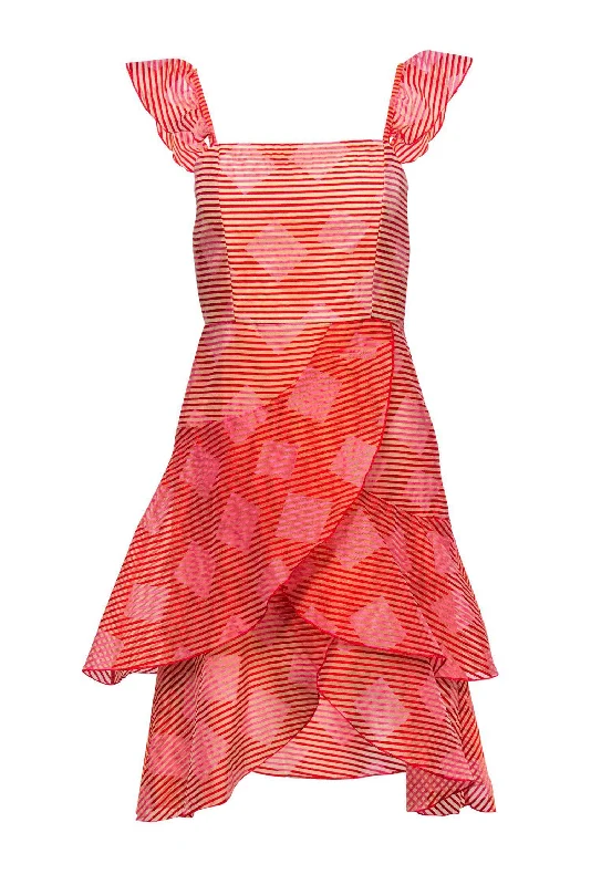 Little Black Women Dress with Sequins for a Glamorous Night Out Little Black Women Dress with Sequins for a Glamorous Night Out Alice & Olivia - Red & Pink Striped Cocktail Dress w/ Ruffles Sz 2 Little Black Women Dress with Sequins for a Glamorous Night Out Little Black Women Dress with Sequins for a Glamorous Night Out Alice & Olivia - Red & Pink Striped Cocktail Dress w/ Ruffles Sz 2