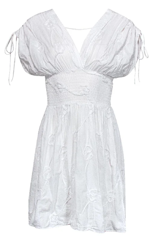 Sheath Women Dress with a Tailored Fit for a Professional Look Sheath Women Dress with a Tailored Fit for a Professional Look Anne Fontaine - White Floral Embroidery Cotton Sundress Sz 2 Sheath Women Dress with a Tailored Fit for a Professional Look Sheath Women Dress with a Tailored Fit for a Professional Look Anne Fontaine - White Floral Embroidery Cotton Sundress Sz 2