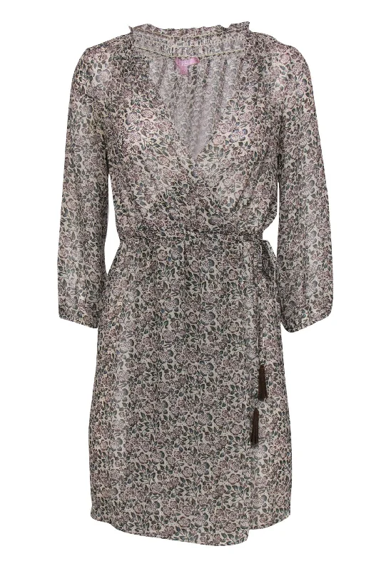 Backless Women Dress for a Sexy and Alluring Look at Evening Events Backless Women Dress for a Sexy and Alluring Look at Evening Events Calypso - Green & Ivory Floral Print Long Sleeve Silk Wrap Dress w/ Tassels Sz XS Backless Women Dress for a Sexy and Alluring Look at Evening Events Backless Women Dress for a Sexy and Alluring Look at Evening Events Calypso - Green & Ivory Floral Print Long Sleeve Silk Wrap Dress w/ Tassels Sz XS