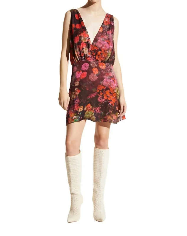 Strapless Women Dress with a Built - in Bra for Comfort and Support Strapless Women Dress with a Built - in Bra for Comfort and Support Carla Dress In Water Nymph Strapless Women Dress with a Built - in Bra for Comfort and Support Strapless Women Dress with a Built - in Bra for Comfort and Support Carla Dress In Water Nymph