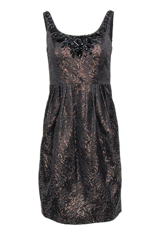 Empire Waist Women Dress to Accentuate the Bust and Conceal the Waist Empire Waist Women Dress to Accentuate the Bust and Conceal the Waist Carmen Marc Valvo - Brown & Bronze Metallic Shift Dress w/ Jeweled Neckline Sz 2 Empire Waist Women Dress to Accentuate the Bust and Conceal the Waist Empire Waist Women Dress to Accentuate the Bust and Conceal the Waist Carmen Marc Valvo - Brown & Bronze Metallic Shift Dress w/ Jeweled Neckline Sz 2