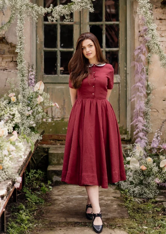 Mermaid - Style Women Dress with a Fitted Silhouette for Special Occasions Mermaid - Style Women Dress with a Fitted Silhouette for Special Occasions Classic Dress with Embroidered Meadow Collar, Short Sleeve Mermaid - Style Women Dress with a Fitted Silhouette for Special Occasions Mermaid - Style Women Dress with a Fitted Silhouette for Special Occasions Classic Dress with Embroidered Meadow Collar, Short Sleeve