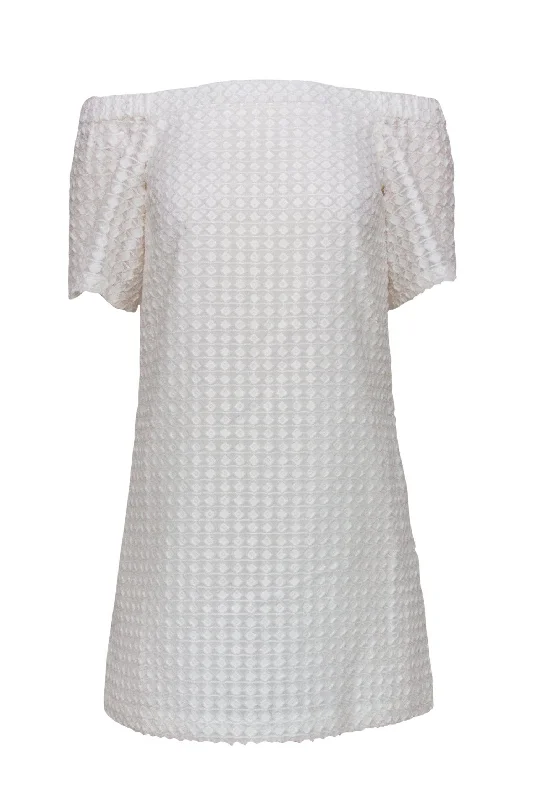 Backless Women Dress for a Sexy and Alluring Look at Evening Events Backless Women Dress for a Sexy and Alluring Look at Evening Events Club Monaco - White Off-the-Shoulder Textured Shift Dress Sz 0 Backless Women Dress for a Sexy and Alluring Look at Evening Events Backless Women Dress for a Sexy and Alluring Look at Evening Events Club Monaco - White Off-the-Shoulder Textured Shift Dress Sz 0