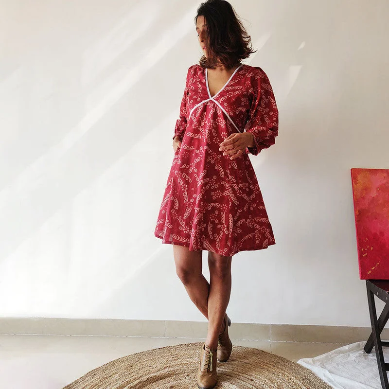 Sleeveless Women Dress in Bright Colors for Summer Parties Sleeveless Women Dress in Bright Colors for Summer Parties Cotton Printed Criss-Cross Dress | Maroon Sleeveless Women Dress in Bright Colors for Summer Parties Sleeveless Women Dress in Bright Colors for Summer Parties Cotton Printed Criss-Cross Dress | Maroon