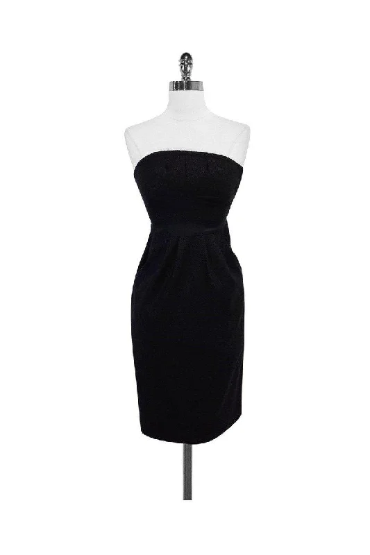 Sleeveless Women Dress in Bright Colors for Summer Parties Sleeveless Women Dress in Bright Colors for Summer Parties Diane von Furstenberg - Black Metallic Wool Strapless Dress Sz 2 Sleeveless Women Dress in Bright Colors for Summer Parties Sleeveless Women Dress in Bright Colors for Summer Parties Diane von Furstenberg - Black Metallic Wool Strapless Dress Sz 2