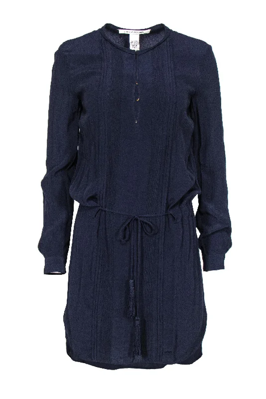 Off - the - Shoulder Women Dress for a Romantic and Feminine Look Off - the - Shoulder Women Dress for a Romantic and Feminine Look Diane von Furstenberg - Navy Blue Peasant Dress w/ Tassels Sz 0 Off - the - Shoulder Women Dress for a Romantic and Feminine Look Off - the - Shoulder Women Dress for a Romantic and Feminine Look Diane von Furstenberg - Navy Blue Peasant Dress w/ Tassels Sz 0