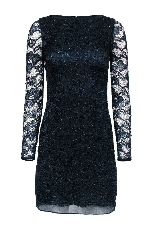 Off - the - Shoulder Women Dress for a Romantic and Feminine Look Off - the - Shoulder Women Dress for a Romantic and Feminine Look Diane von Furstenberg - Navy Floral Lace Sheath Dress Sz 2 Off - the - Shoulder Women Dress for a Romantic and Feminine Look Off - the - Shoulder Women Dress for a Romantic and Feminine Look Diane von Furstenberg - Navy Floral Lace Sheath Dress Sz 2