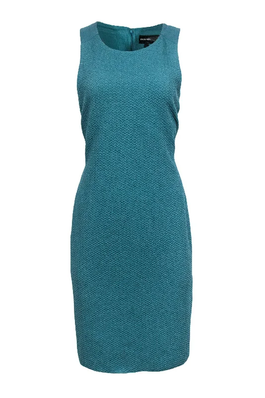 Empire Waist Women Dress to Accentuate the Bust and Conceal the Waist Empire Waist Women Dress to Accentuate the Bust and Conceal the Waist Emporio Armani - Teal Textured Midi Sheath Dress Sz 10