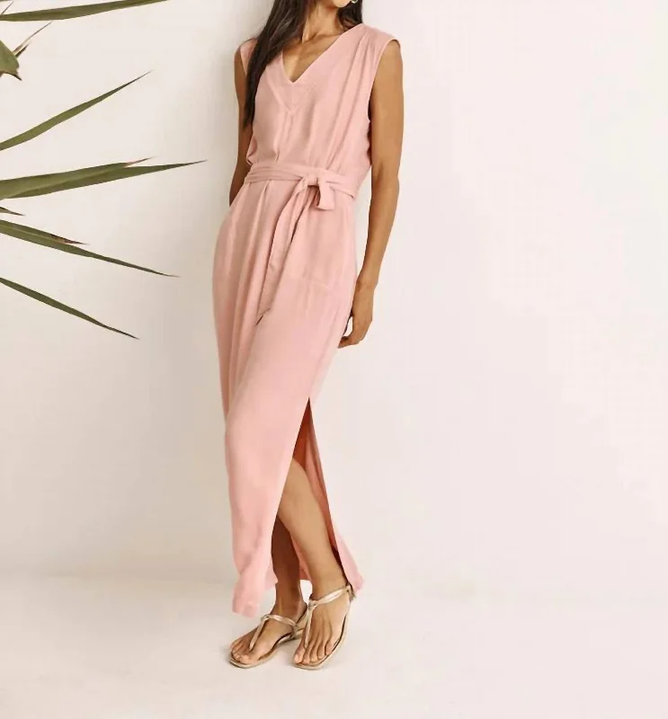Sheath Women Dress with a Tailored Fit for a Professional Look Sheath Women Dress with a Tailored Fit for a Professional Look Evian Maxi Dress In Posie Sheath Women Dress with a Tailored Fit for a Professional Look Sheath Women Dress with a Tailored Fit for a Professional Look Evian Maxi Dress In Posie