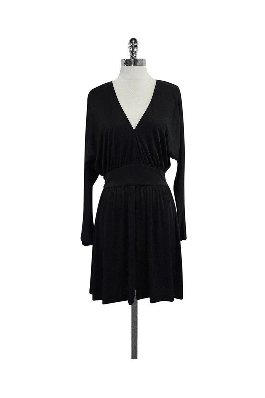 Shift Women Dress with a Simple and Classic Design for Everyday Wear Shift Women Dress with a Simple and Classic Design for Everyday Wear Halston - Black V Neck Long Sleeve Dress Sz S Shift Women Dress with a Simple and Classic Design for Everyday Wear Shift Women Dress with a Simple and Classic Design for Everyday Wear Halston - Black V Neck Long Sleeve Dress Sz S
