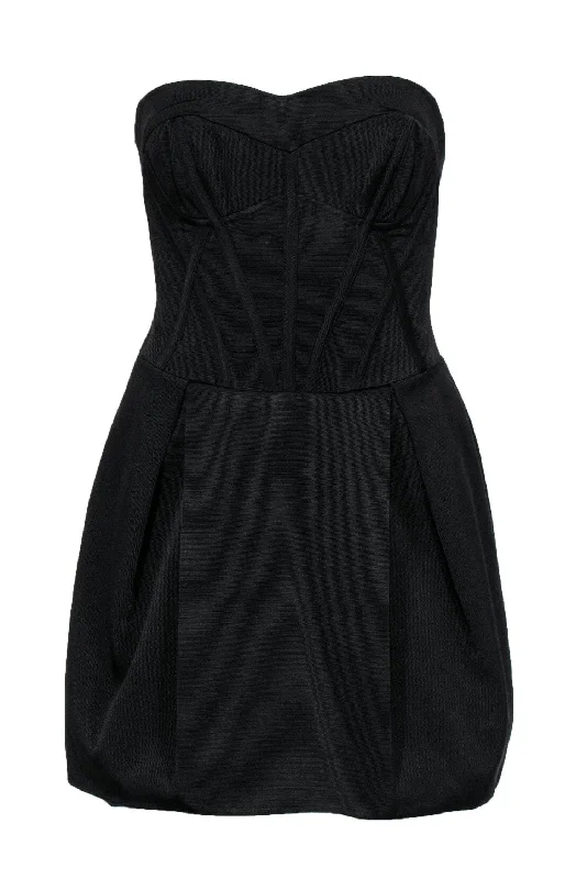 Backless Women Dress for a Sexy and Alluring Look at Evening Events Backless Women Dress for a Sexy and Alluring Look at Evening Events Jill Stuart - Black Strapless Corset-Style Mini Dress Sz 2 Backless Women Dress for a Sexy and Alluring Look at Evening Events Backless Women Dress for a Sexy and Alluring Look at Evening Events Jill Stuart - Black Strapless Corset-Style Mini Dress Sz 2