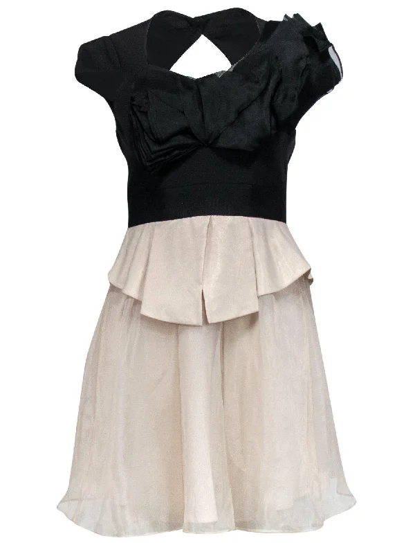 Mini Women Dress with a Short Hem for a Young and Trendy Style Mini Women Dress with a Short Hem for a Young and Trendy Style Karen Millen - Black & Beige Fit & Flare Dress w/ Ruffle Design Sz 4 Mini Women Dress with a Short Hem for a Young and Trendy Style Mini Women Dress with a Short Hem for a Young and Trendy Style Karen Millen - Black & Beige Fit & Flare Dress w/ Ruffle Design Sz 4