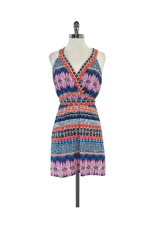 Backless Women Dress for a Sexy and Alluring Look at Evening Events Backless Women Dress for a Sexy and Alluring Look at Evening Events Laundry by Shelli Segal - Multicolor Print Sleeveless Dress Sz 0 Backless Women Dress for a Sexy and Alluring Look at Evening Events Backless Women Dress for a Sexy and Alluring Look at Evening Events Laundry by Shelli Segal - Multicolor Print Sleeveless Dress Sz 0
