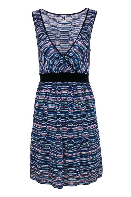 Wrap - Style Women Dress with Adjustable Fit for All Body Types Wrap - Style Women Dress with Adjustable Fit for All Body Types Missoni - Purple Wavy Striped V-Neck Knit Dress Sz 2 Wrap - Style Women Dress with Adjustable Fit for All Body Types Wrap - Style Women Dress with Adjustable Fit for All Body Types Missoni - Purple Wavy Striped V-Neck Knit Dress Sz 2