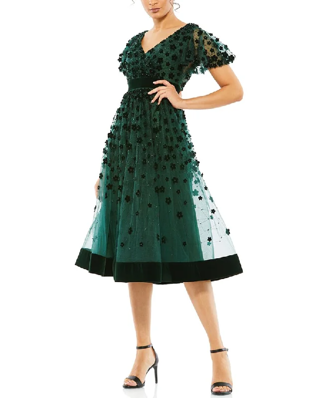 Empire Waist Women Dress to Accentuate the Bust and Conceal the Waist Empire Waist Women Dress to Accentuate the Bust and Conceal the Waist Mac Duggal Cocktail Dress Empire Waist Women Dress to Accentuate the Bust and Conceal the Waist Empire Waist Women Dress to Accentuate the Bust and Conceal the Waist Mac Duggal Cocktail Dress