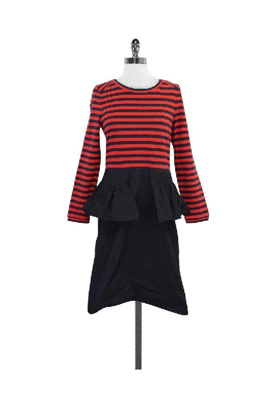 Empire Waist Women Dress to Accentuate the Bust and Conceal the Waist Empire Waist Women Dress to Accentuate the Bust and Conceal the Waist Marc by Marc Jacobs - Navy & Red Striped Dress Sz 10 Empire Waist Women Dress to Accentuate the Bust and Conceal the Waist Empire Waist Women Dress to Accentuate the Bust and Conceal the Waist Marc by Marc Jacobs - Navy & Red Striped Dress Sz 10