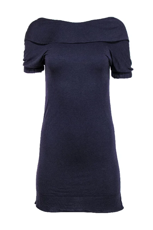 Backless Women Dress for a Sexy and Alluring Look at Evening Events Backless Women Dress for a Sexy and Alluring Look at Evening Events Marc by Marc Jacobs - Plum Boat Neck Sheath Dress Sz XS Backless Women Dress for a Sexy and Alluring Look at Evening Events Backless Women Dress for a Sexy and Alluring Look at Evening Events Marc by Marc Jacobs - Plum Boat Neck Sheath Dress Sz XS