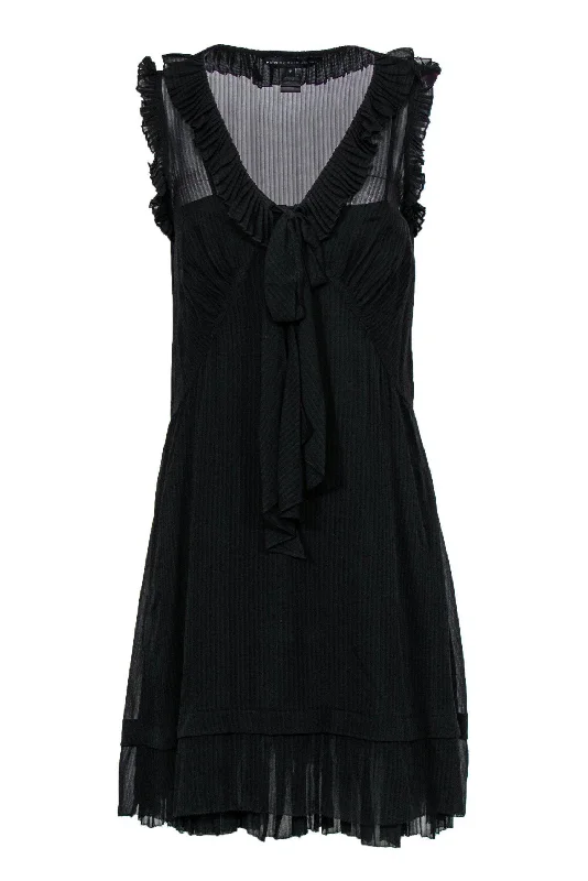 Sleeveless Women Dress in Bright Colors for Summer Parties Sleeveless Women Dress in Bright Colors for Summer Parties Marc Jacobs - Black Silk Striped Ruffle Tie-Front Dress Sz S Sleeveless Women Dress in Bright Colors for Summer Parties Sleeveless Women Dress in Bright Colors for Summer Parties Marc Jacobs - Black Silk Striped Ruffle Tie-Front Dress Sz S