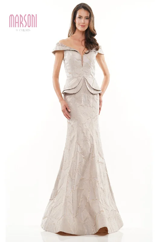 Halter Neck Women Dress to Show Off the Shoulders and Neckline Halter Neck Women Dress to Show Off the Shoulders and Neckline Marsoni MV1252 Halter Neck Women Dress to Show Off the Shoulders and Neckline Halter Neck Women Dress to Show Off the Shoulders and Neckline Marsoni MV1252