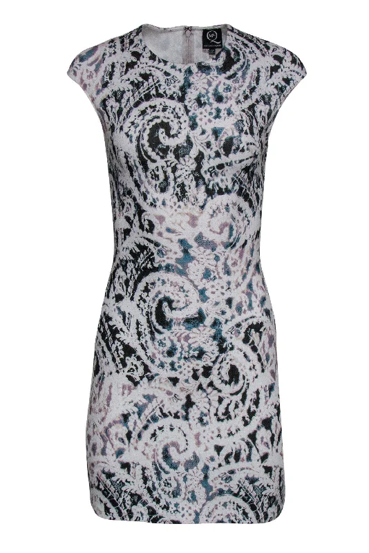 Plus Size Women Dress with a Flattering A - Line Cut for Comfort and Style Plus Size Women Dress with a Flattering A - Line Cut for Comfort and Style Alexander McQueen - White Lace Printed Sheath Dress Sz M Plus Size Women Dress with a Flattering A - Line Cut for Comfort and Style Plus Size Women Dress with a Flattering A - Line Cut for Comfort and Style Alexander McQueen - White Lace Printed Sheath Dress Sz M