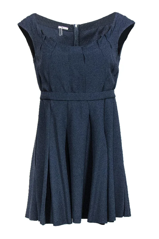 Ruffled Women Dress with Multiple Layers for a Playful and Girly Style Ruffled Women Dress with Multiple Layers for a Playful and Girly Style Miu Miu - Navy Pleated Fit & Flare Dress Sz 10 Ruffled Women Dress with Multiple Layers for a Playful and Girly Style Ruffled Women Dress with Multiple Layers for a Playful and Girly Style Miu Miu - Navy Pleated Fit & Flare Dress Sz 10