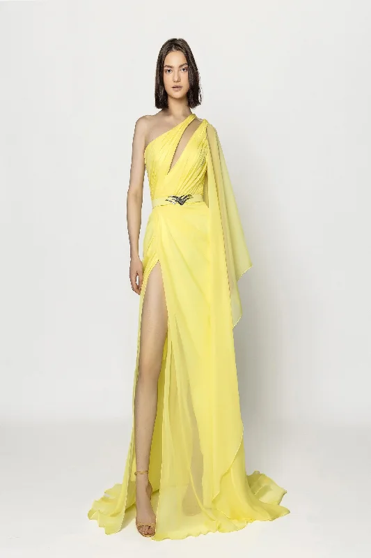 Sheath Women Dress with a Tailored Fit for a Professional Look Sheath Women Dress with a Tailored Fit for a Professional Look Naja Saade RTW23-29 Sheath Women Dress with a Tailored Fit for a Professional Look Sheath Women Dress with a Tailored Fit for a Professional Look Naja Saade RTW23-29