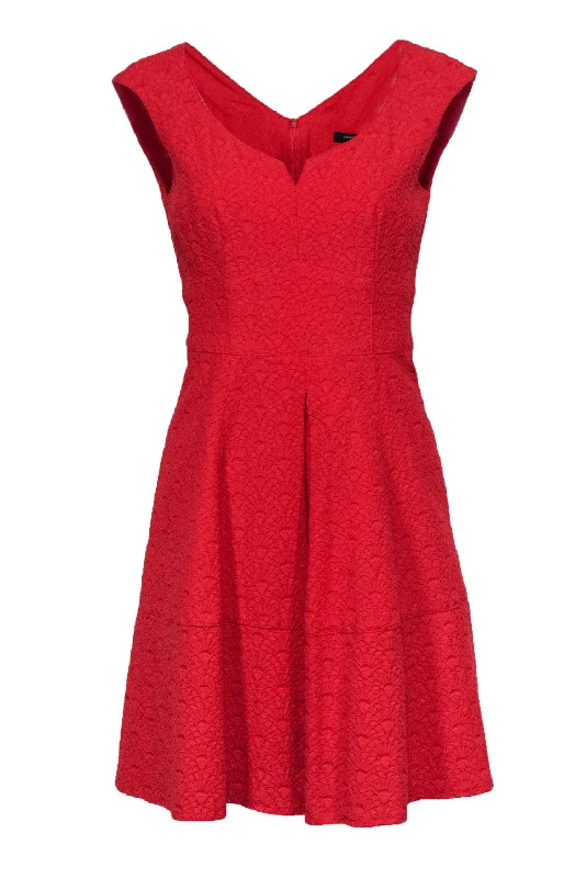 Backless Women Dress for a Sexy and Alluring Look at Evening Events Backless Women Dress for a Sexy and Alluring Look at Evening Events Nanette Lepore - Red Scalloped Textured Fit & Flare Dress Sz 8 Backless Women Dress for a Sexy and Alluring Look at Evening Events Backless Women Dress for a Sexy and Alluring Look at Evening Events Nanette Lepore - Red Scalloped Textured Fit & Flare Dress Sz 8