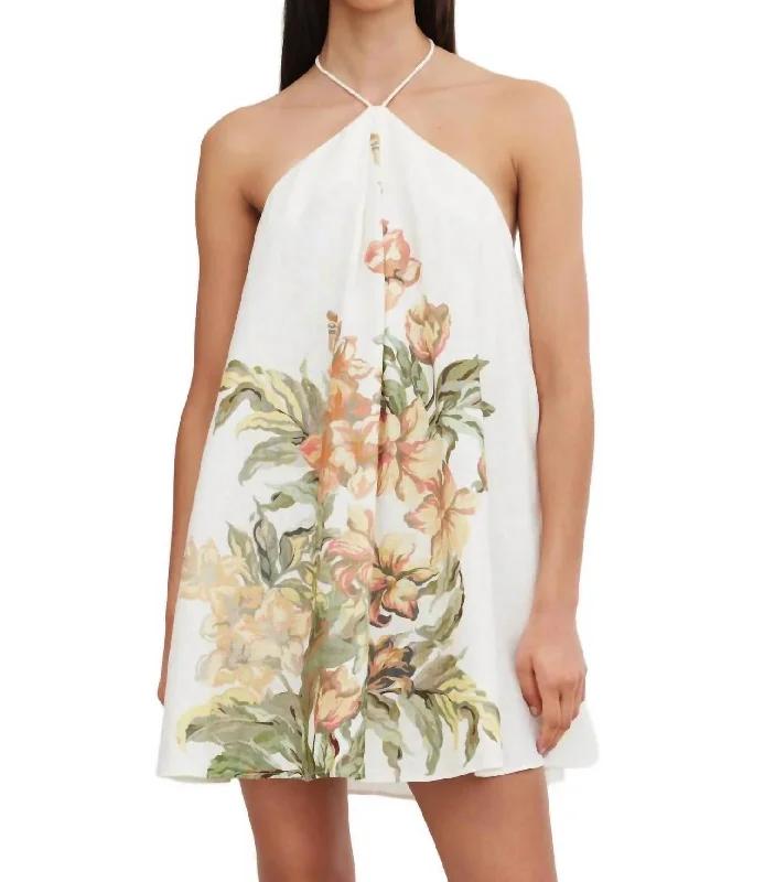 Ruffled Women Dress with Multiple Layers for a Playful and Girly Style Ruffled Women Dress with Multiple Layers for a Playful and Girly Style Parisa Halter Dress In Botanic Ruffled Women Dress with Multiple Layers for a Playful and Girly Style Ruffled Women Dress with Multiple Layers for a Playful and Girly Style Parisa Halter Dress In Botanic