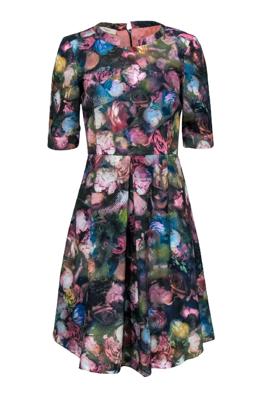 Sheath Women Dress with a Tailored Fit for a Professional Look Sheath Women Dress with a Tailored Fit for a Professional Look Paul Smith - Muted Floral A-Line Dress w/ Cropped Sleeves Sz 6