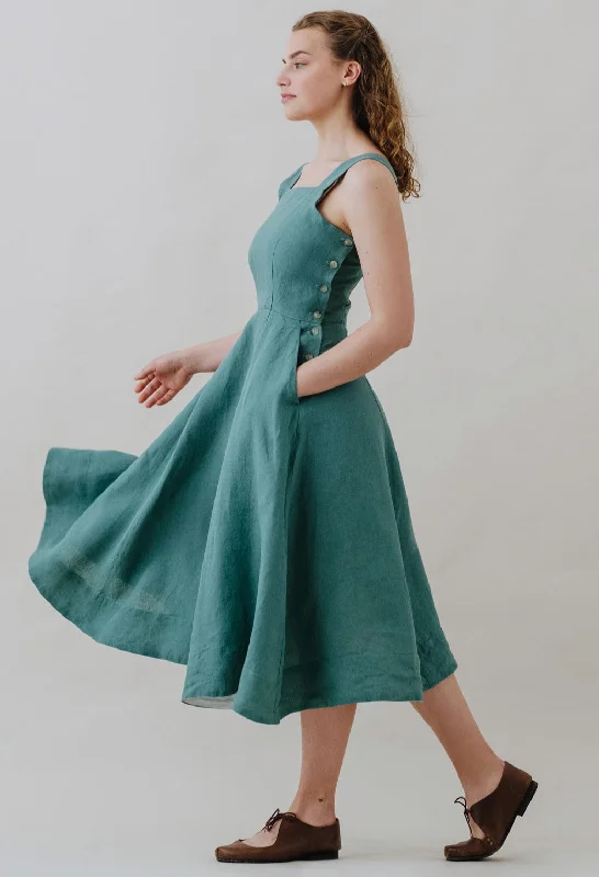 Empire Waist Women Dress to Accentuate the Bust and Conceal the Waist Empire Waist Women Dress to Accentuate the Bust and Conceal the Waist Pinafore Dress, Sleeveless Empire Waist Women Dress to Accentuate the Bust and Conceal the Waist Empire Waist Women Dress to Accentuate the Bust and Conceal the Waist Pinafore Dress, Sleeveless