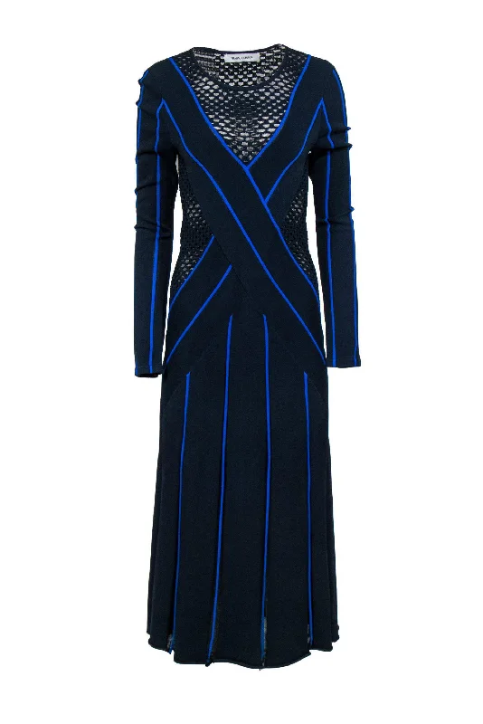 Backless Women Dress for a Sexy and Alluring Look at Evening Events Backless Women Dress for a Sexy and Alluring Look at Evening Events Prabal Gurung - Blue Knit Maxi Dress w/ Netted Accents Sz M
