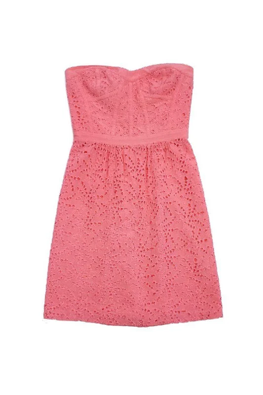 Off - the - Shoulder Women Dress for a Romantic and Feminine Look Off - the - Shoulder Women Dress for a Romantic and Feminine Look Rebecca Taylor - Pink Eyelet Strapless Silk Dress Sz 2 Off - the - Shoulder Women Dress for a Romantic and Feminine Look Off - the - Shoulder Women Dress for a Romantic and Feminine Look Rebecca Taylor - Pink Eyelet Strapless Silk Dress Sz 2