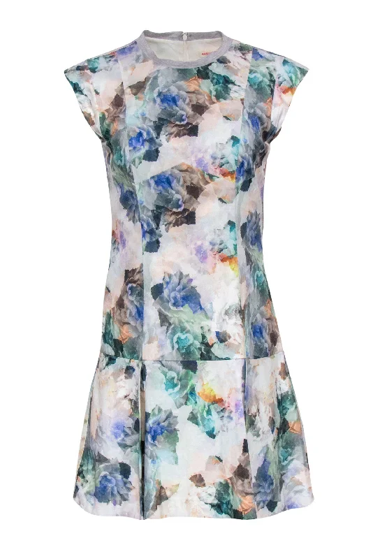 Pleated Women Dress with a Timeless and Elegant Texture Pleated Women Dress with a Timeless and Elegant Texture Rebecca Taylor - Pastel Floral Flared Hem Dress Sz 4 Pleated Women Dress with a Timeless and Elegant Texture Pleated Women Dress with a Timeless and Elegant Texture Rebecca Taylor - Pastel Floral Flared Hem Dress Sz 4