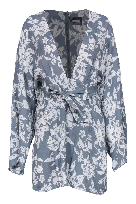 Ruffled Women Dress with Multiple Layers for a Playful and Girly Style Ruffled Women Dress with Multiple Layers for a Playful and Girly Style Reformation - Blue & White Floral Print Long Sleeve Faux Wrap Dress w/ Belt Sz 8 Ruffled Women Dress with Multiple Layers for a Playful and Girly Style Ruffled Women Dress with Multiple Layers for a Playful and Girly Style Reformation - Blue & White Floral Print Long Sleeve Faux Wrap Dress w/ Belt Sz 8