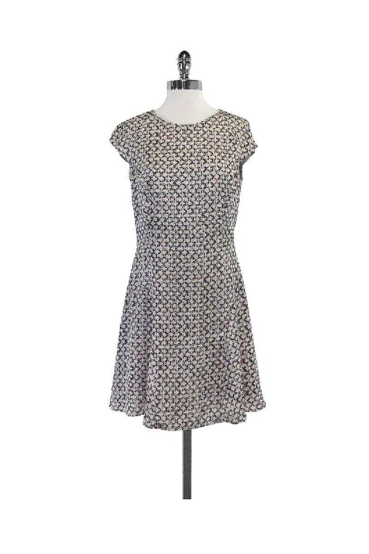 Off - the - Shoulder Women Dress for a Romantic and Feminine Look Off - the - Shoulder Women Dress for a Romantic and Feminine Look Reiss - Grey Scala Chain Print Dress Sz 8 Off - the - Shoulder Women Dress for a Romantic and Feminine Look Off - the - Shoulder Women Dress for a Romantic and Feminine Look Reiss - Grey Scala Chain Print Dress Sz 8