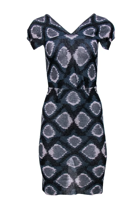Little Black Women Dress with Sequins for a Glamorous Night Out Little Black Women Dress with Sequins for a Glamorous Night Out Roland Mouret - Smokey Blue Patterned Cap Sleeve Knit Dress Sz 4 Little Black Women Dress with Sequins for a Glamorous Night Out Little Black Women Dress with Sequins for a Glamorous Night Out Roland Mouret - Smokey Blue Patterned Cap Sleeve Knit Dress Sz 4