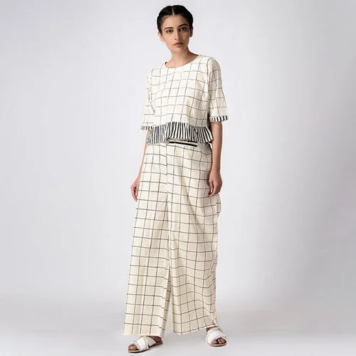 Shift Women Dress with a Simple and Classic Design for Everyday Wear Shift Women Dress with a Simple and Classic Design for Everyday Wear Cotton Checkered Co-Ord Set | Handblock Printed | White Shift Women Dress with a Simple and Classic Design for Everyday Wear Shift Women Dress with a Simple and Classic Design for Everyday Wear Cotton Checkered Co-Ord Set | Handblock Printed | White
