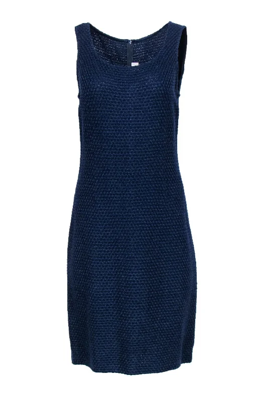 Plus Size Women Dress with a Flattering A - Line Cut for Comfort and Style Plus Size Women Dress with a Flattering A - Line Cut for Comfort and Style St. John - Navy Woven Knit Shift Dress Sz 8 Plus Size Women Dress with a Flattering A - Line Cut for Comfort and Style Plus Size Women Dress with a Flattering A - Line Cut for Comfort and Style St. John - Navy Woven Knit Shift Dress Sz 8