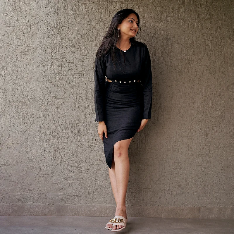 Pleated Women Dress with a Timeless and Elegant Texture Pleated Women Dress with a Timeless and Elegant Texture Black Asymmetrical Dress for Women | Bamboo Hemp | Detachable Pleated Women Dress with a Timeless and Elegant Texture Pleated Women Dress with a Timeless and Elegant Texture Black Asymmetrical Dress for Women | Bamboo Hemp | Detachable