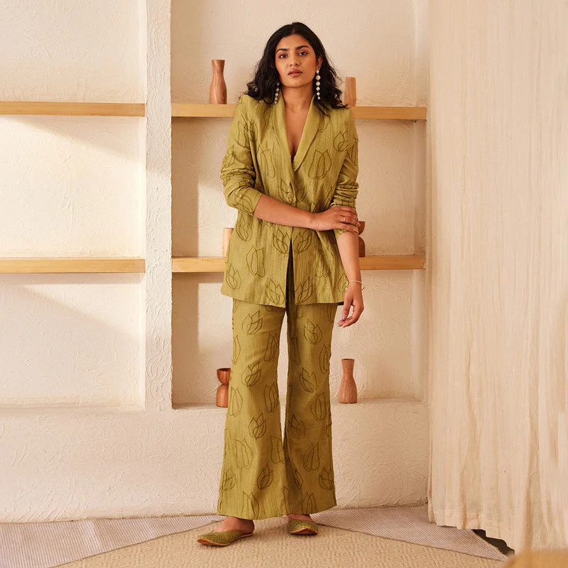 Ruffled Women Dress with Multiple Layers for a Playful and Girly Style Ruffled Women Dress with Multiple Layers for a Playful and Girly Style Cotton Chanderi Co-Ord Set | Green Ruffled Women Dress with Multiple Layers for a Playful and Girly Style Ruffled Women Dress with Multiple Layers for a Playful and Girly Style Cotton Chanderi Co-Ord Set | Green
