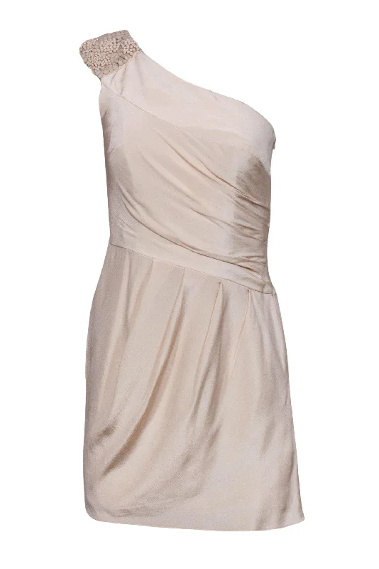 Shift Women Dress with a Simple and Classic Design for Everyday Wear Shift Women Dress with a Simple and Classic Design for Everyday Wear Tibi - Cream Satin One-Shoulder Beaded Dress Sz 4 Shift Women Dress with a Simple and Classic Design for Everyday Wear Shift Women Dress with a Simple and Classic Design for Everyday Wear Tibi - Cream Satin One-Shoulder Beaded Dress Sz 4