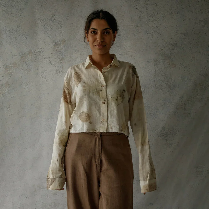 Pleated Women Dress with a Timeless and Elegant Texture Pleated Women Dress with a Timeless and Elegant Texture Cotton Crop Shirt | Natural Dyed | Green Pleated Women Dress with a Timeless and Elegant Texture Pleated Women Dress with a Timeless and Elegant Texture Cotton Crop Shirt | Natural Dyed | Green