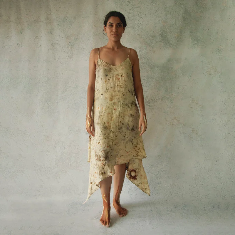 Printed Abstract Women Dress for a Modern and Artistic Appeal Printed Abstract Women Dress for a Modern and Artistic Appeal Mulberry Silk Slip Dress | Multicolour Printed Abstract Women Dress for a Modern and Artistic Appeal Printed Abstract Women Dress for a Modern and Artistic Appeal Mulberry Silk Slip Dress | Multicolour
