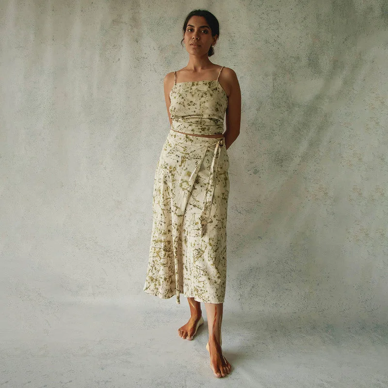 Halter Neck Women Dress to Show Off the Shoulders and Neckline Halter Neck Women Dress to Show Off the Shoulders and Neckline Organic Cotton Printed Skirt | Green Halter Neck Women Dress to Show Off the Shoulders and Neckline Halter Neck Women Dress to Show Off the Shoulders and Neckline Organic Cotton Printed Skirt | Green