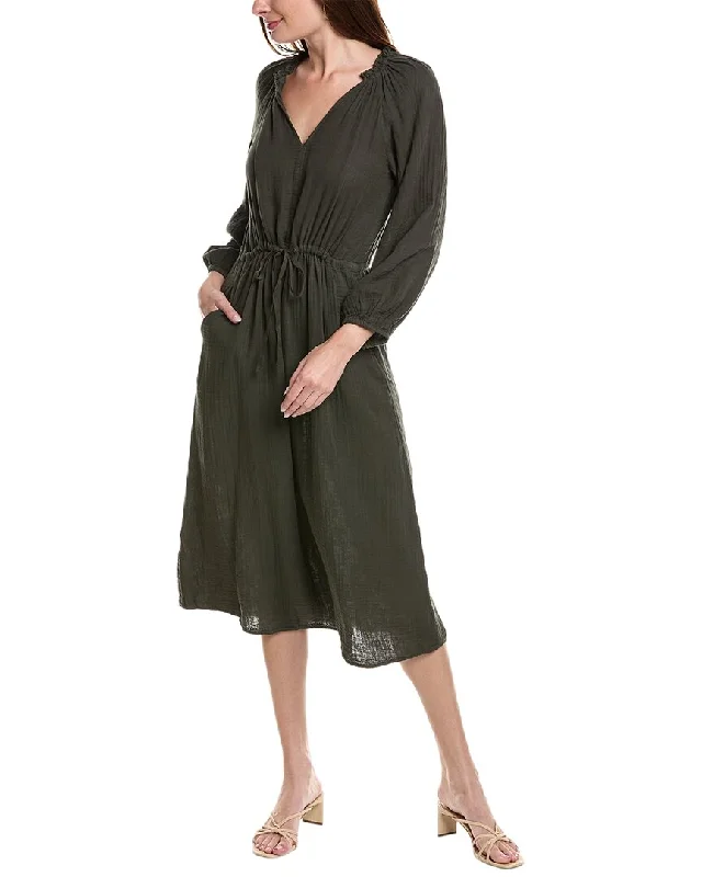 Ball Gown Women Dress with a Full Skirt for a Princess - like Look Ball Gown Women Dress with a Full Skirt for a Princess - like Look Velvet by Graham & Spencer Audrey Maxi Dress