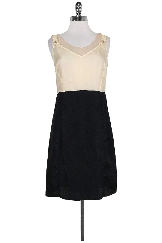 Off - the - Shoulder Women Dress for a Romantic and Feminine Look Off - the - Shoulder Women Dress for a Romantic and Feminine Look Vera Wang Lavender Label - Cream & Black Silk Dress Sz 4 Off - the - Shoulder Women Dress for a Romantic and Feminine Look Off - the - Shoulder Women Dress for a Romantic and Feminine Look Vera Wang Lavender Label - Cream & Black Silk Dress Sz 4